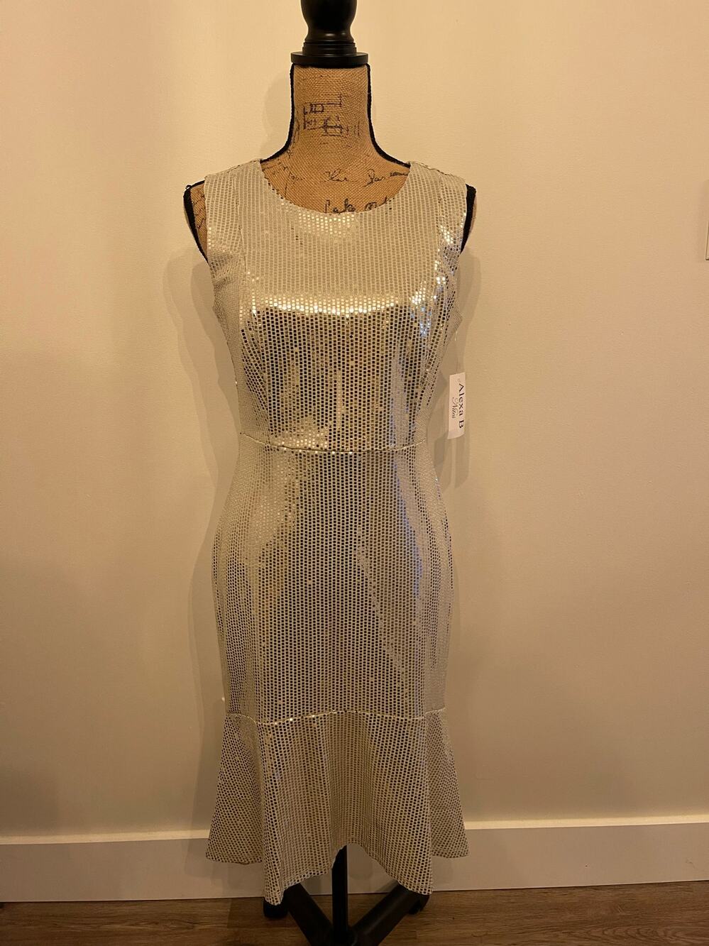 Alexa B Gold Mermaid Style Dress Size 8